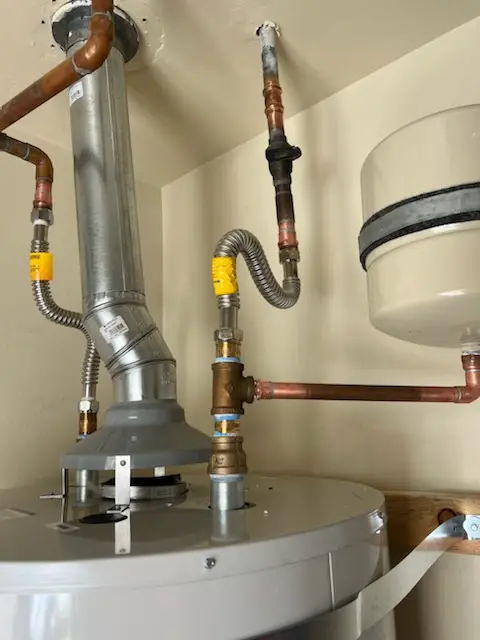 Water heater installation and plumbing repair in Wells Creek